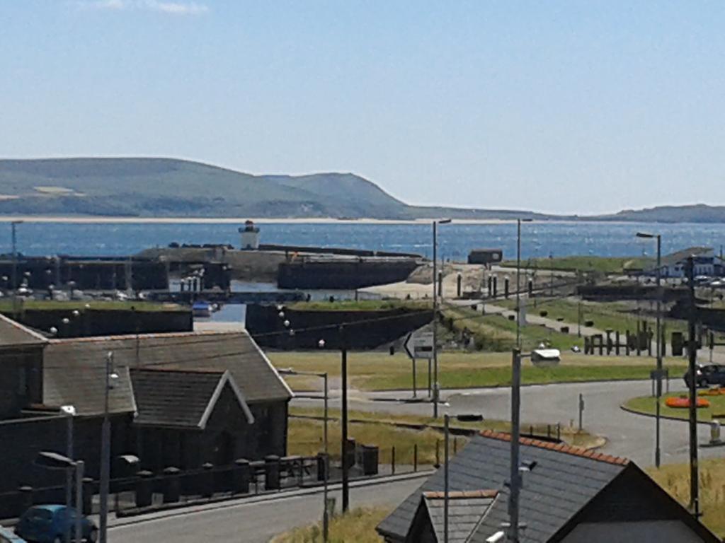 The Crows Nest Holiday Home Burry Port Room photo